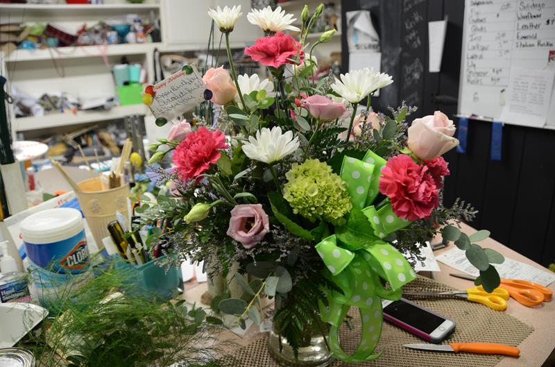 Florence's Flowers & Gifts Salem, IN