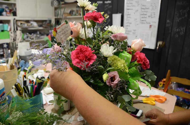 Florence's Flowers & Gifts Salem, IN